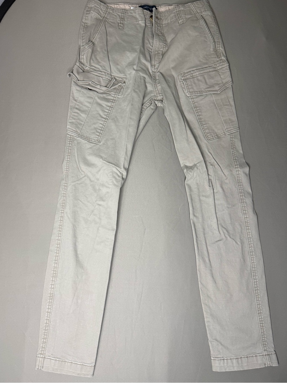 Aeropostale Men's Light Tan Cargo Pants